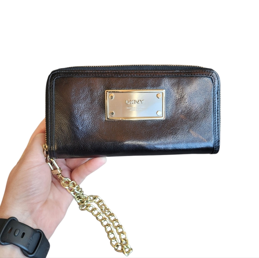DKNY Black Leather Double Zip Around Wallet Wristlet